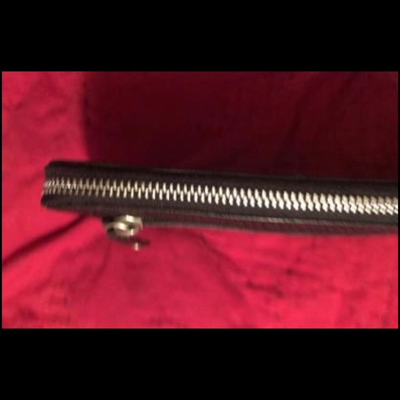 Bruce Makowsky leather wallet. - Picture 5 of 5